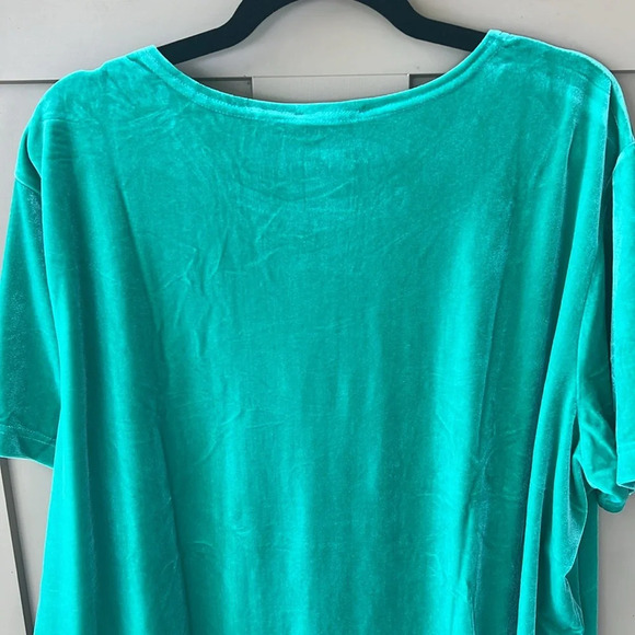 The Quacker Factory New w Tag 2X Kelly Green Short Sleeve Crushed Velvet Blouse - Picture 7 of 7